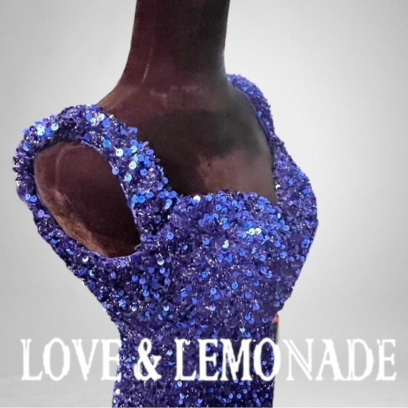 Stunning LOVE & LEMONADE Cobalt Blue Sequin Gown XS NWT - Picture 4 of 7